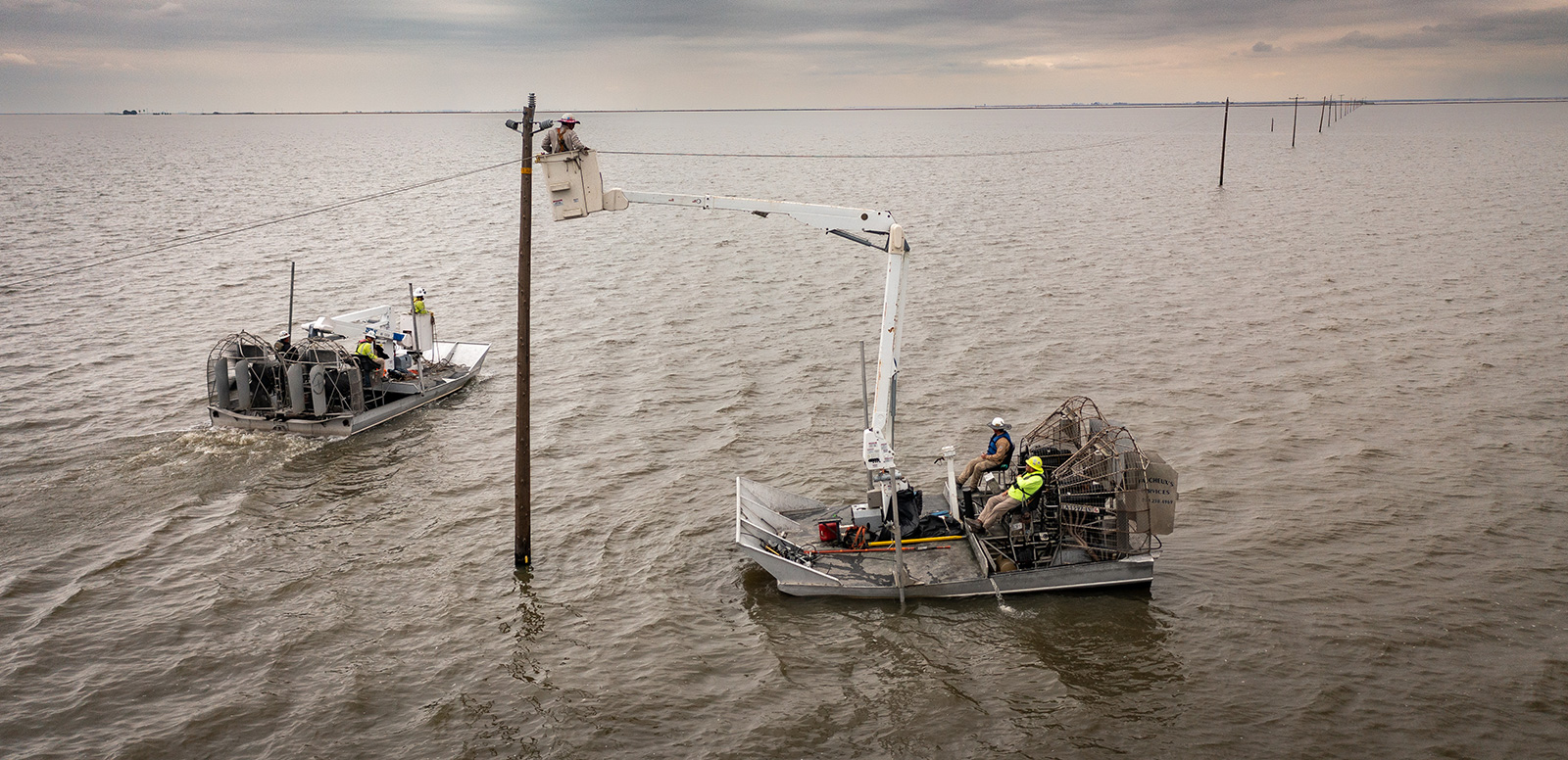 Airboat bucket truck